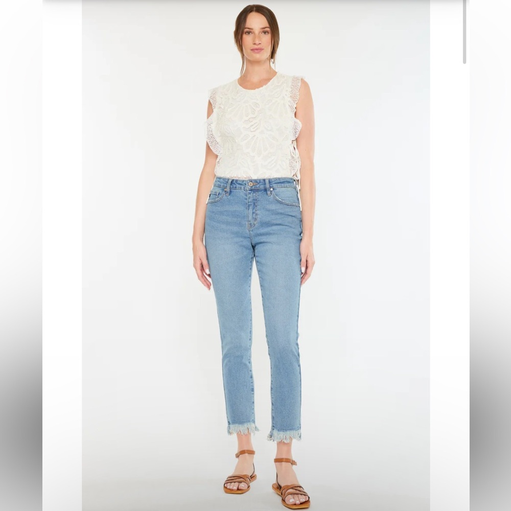 Kancan Mae High Rise Classic Skinny Jeans Distressed Minimalist Fall Casual 27